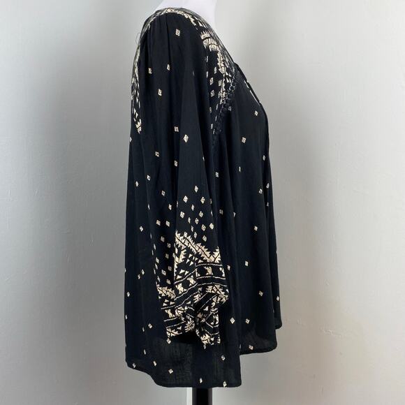 Angie Black and White Peasant Boho Chic Bell Sleeve Lace Up Blouse Top Medium - Picture 4 of 7